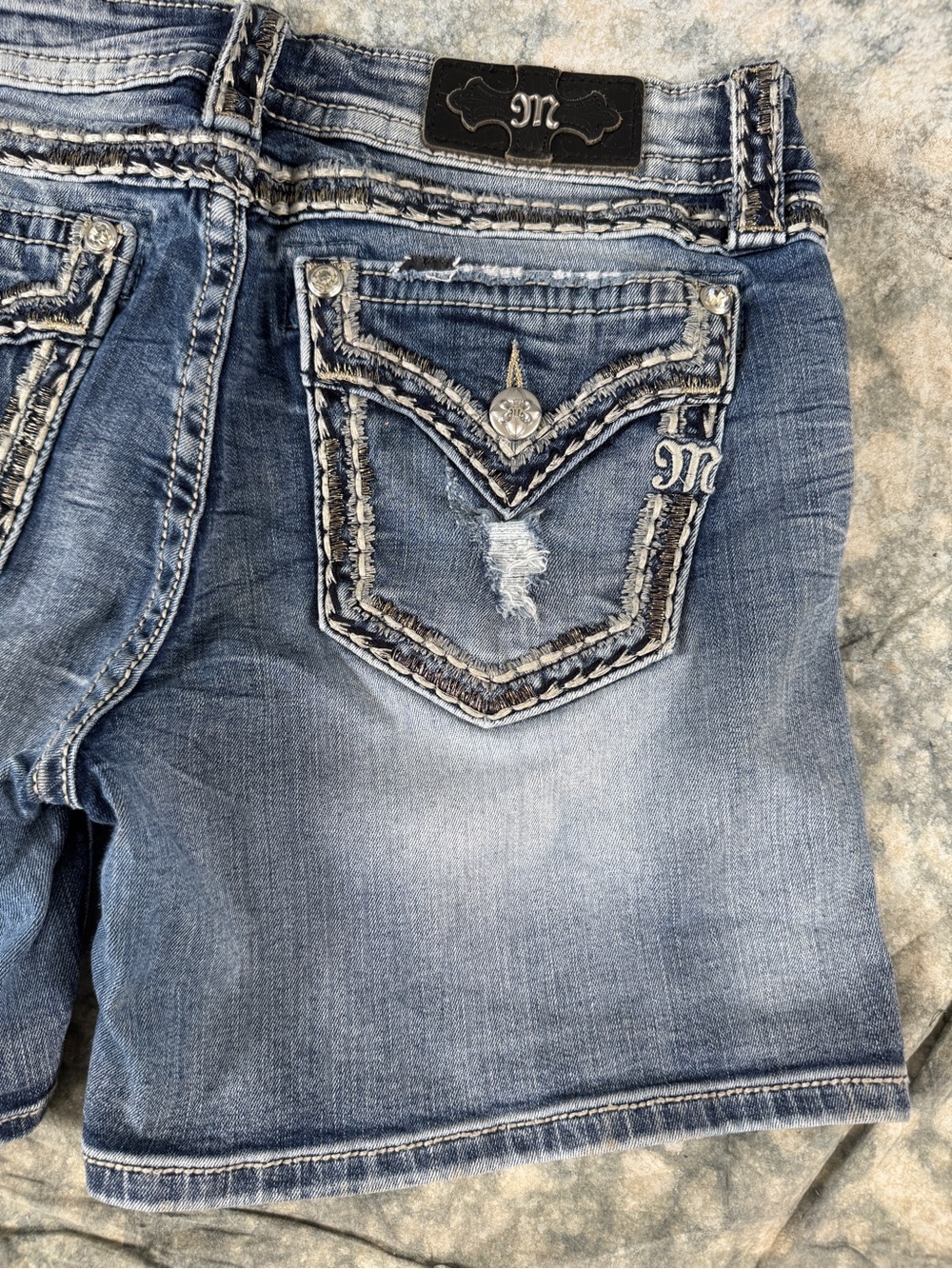 Miss Me Signature Embroidered Embellished Denim Shorts - 32 - Picture 7 of 13